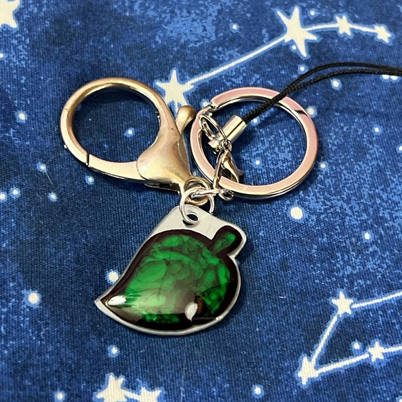 Handmade Animal Crossing New Horizons Leaf Keychain - Picture 3 of 5